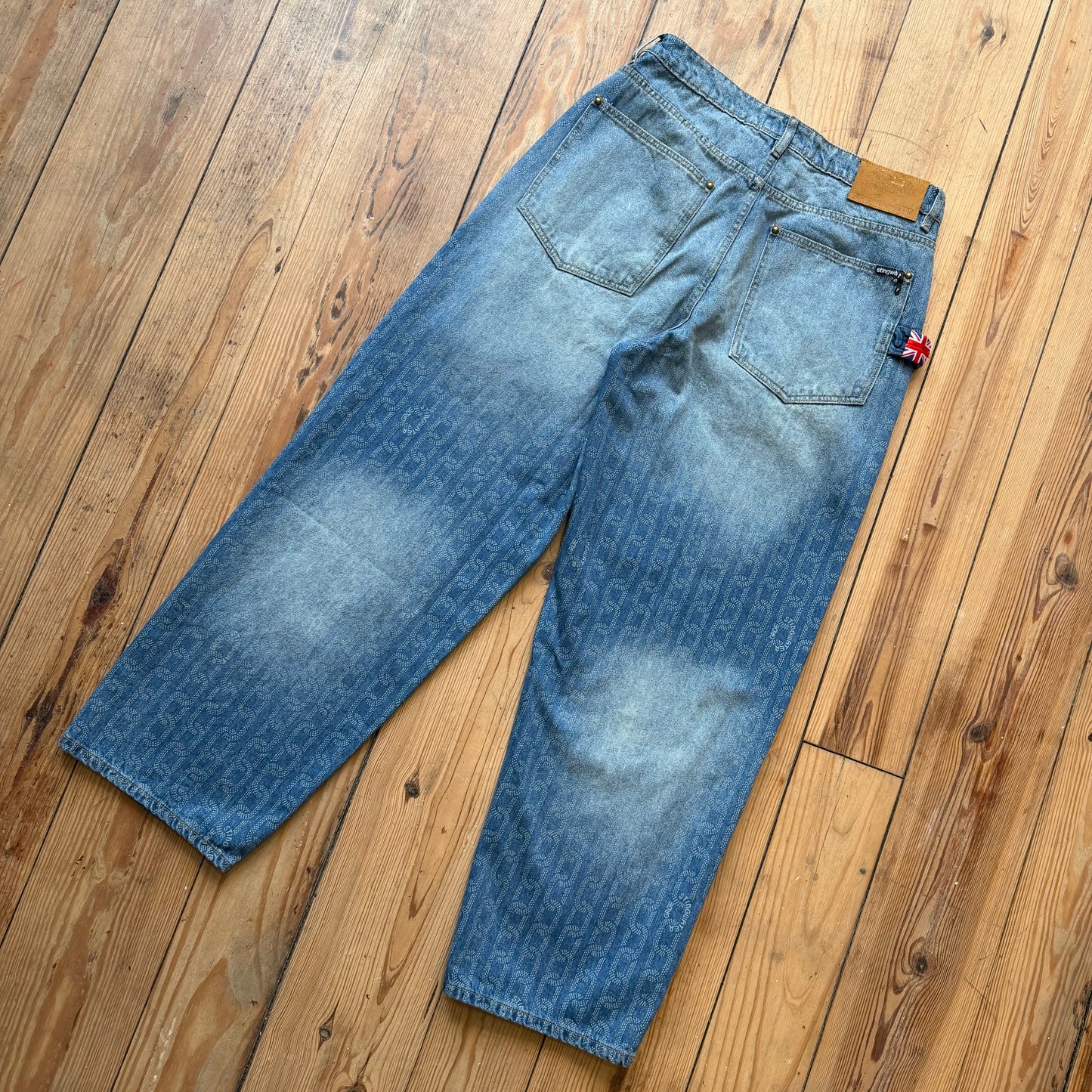 Stingwater chain pants